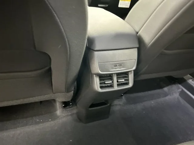 2027 Chevrolet Equinox LT - Photo 23