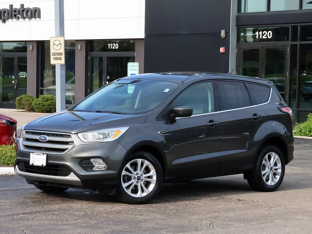 Used 2017 Ford Escape SE with VIN 1FMCU0GD2HUD51776 for sale in Libertyville, IL