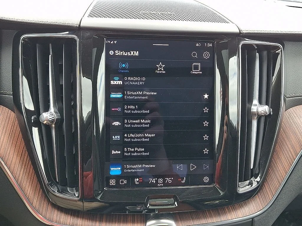 2023 Volvo XC60 Ultimate - Photo 17