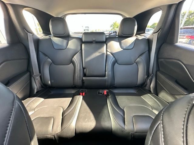Used 2022 Gray Jeep Latitude Lux image 25