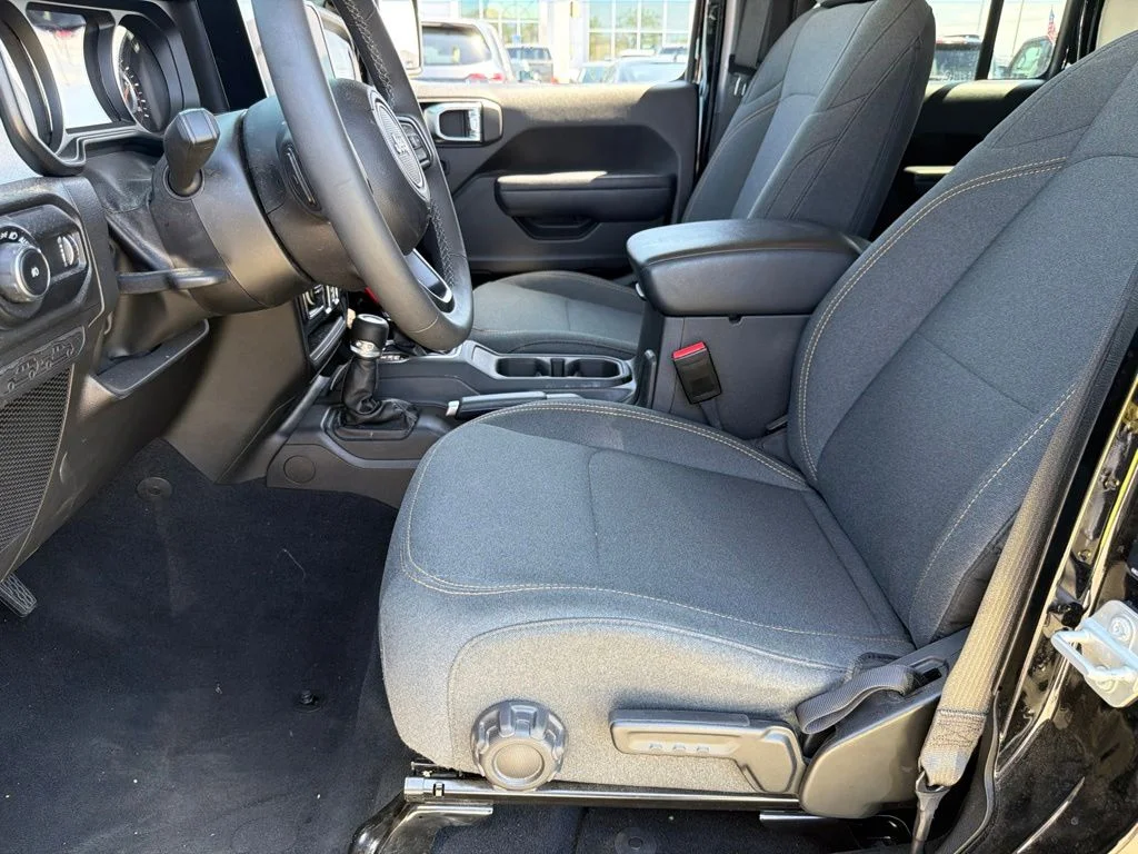 Used 2025 Black Jeep Sport S image 20