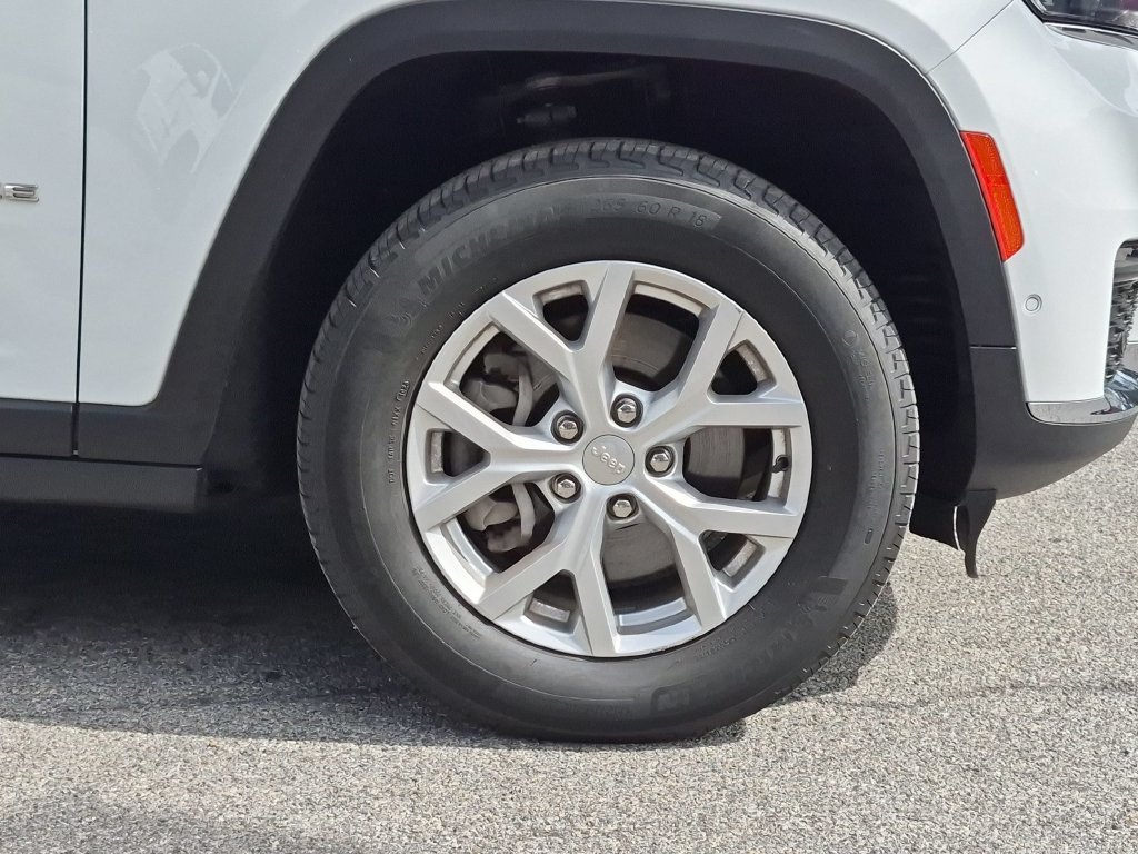Used 2023 White Jeep Limited image 31
