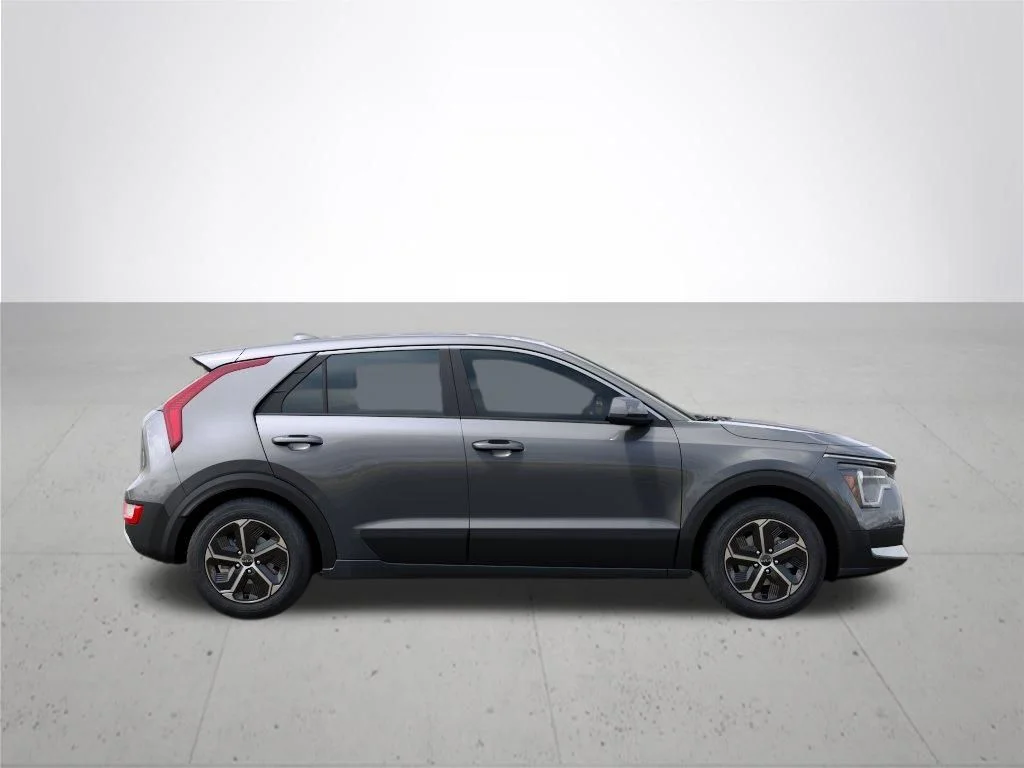 New 2026 Steel Gray Kia LX image 7