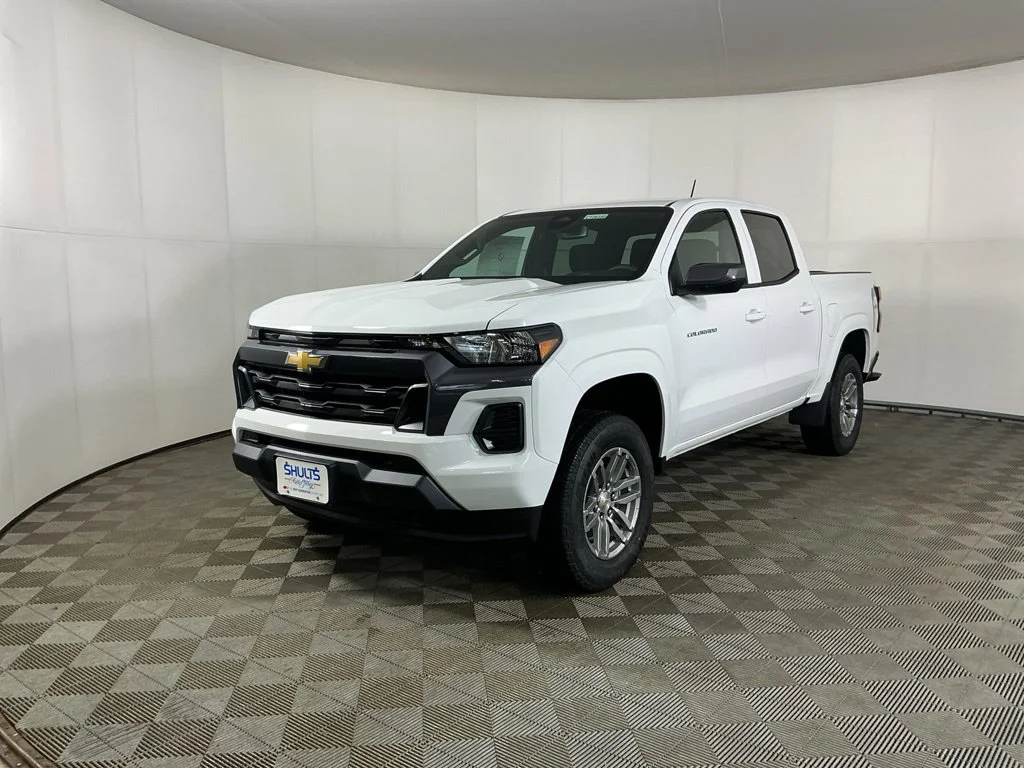 New 2026 White Chevrolet LT image 3