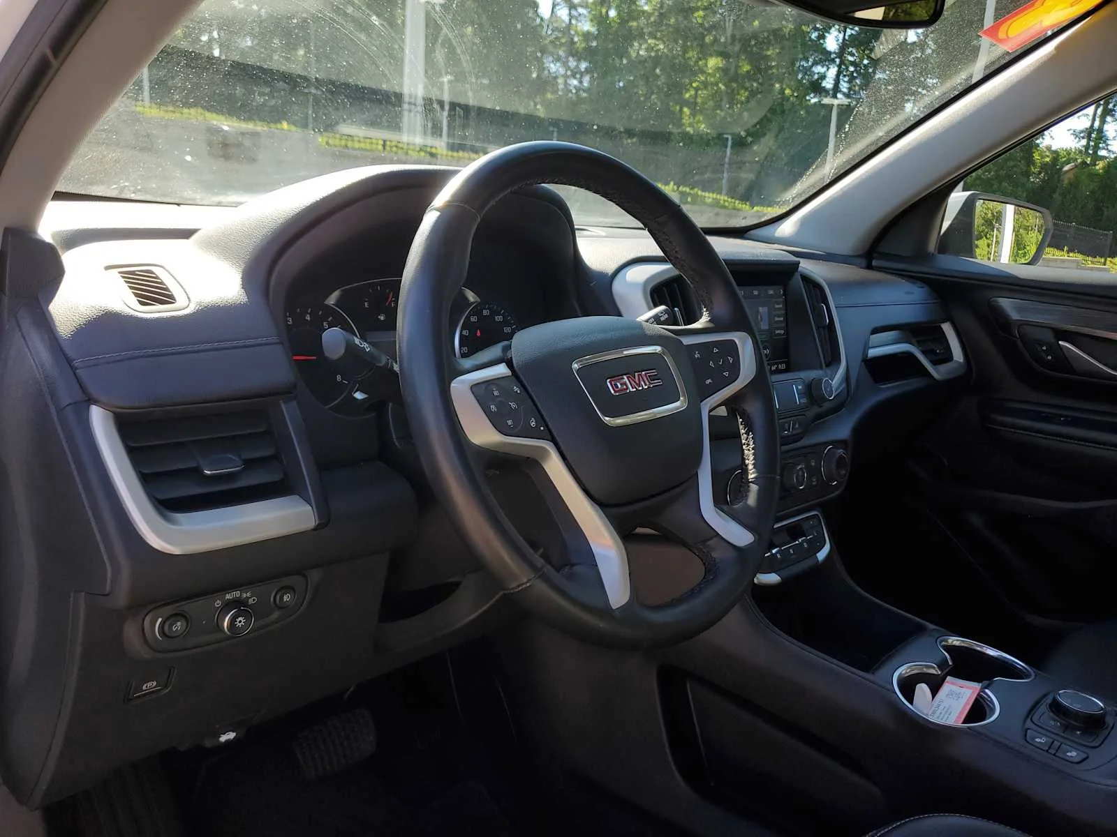 Used 2024 Summit White GMC SLT image 18