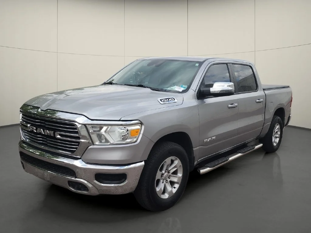 Used 2024 Silver Ram Laramie image 3