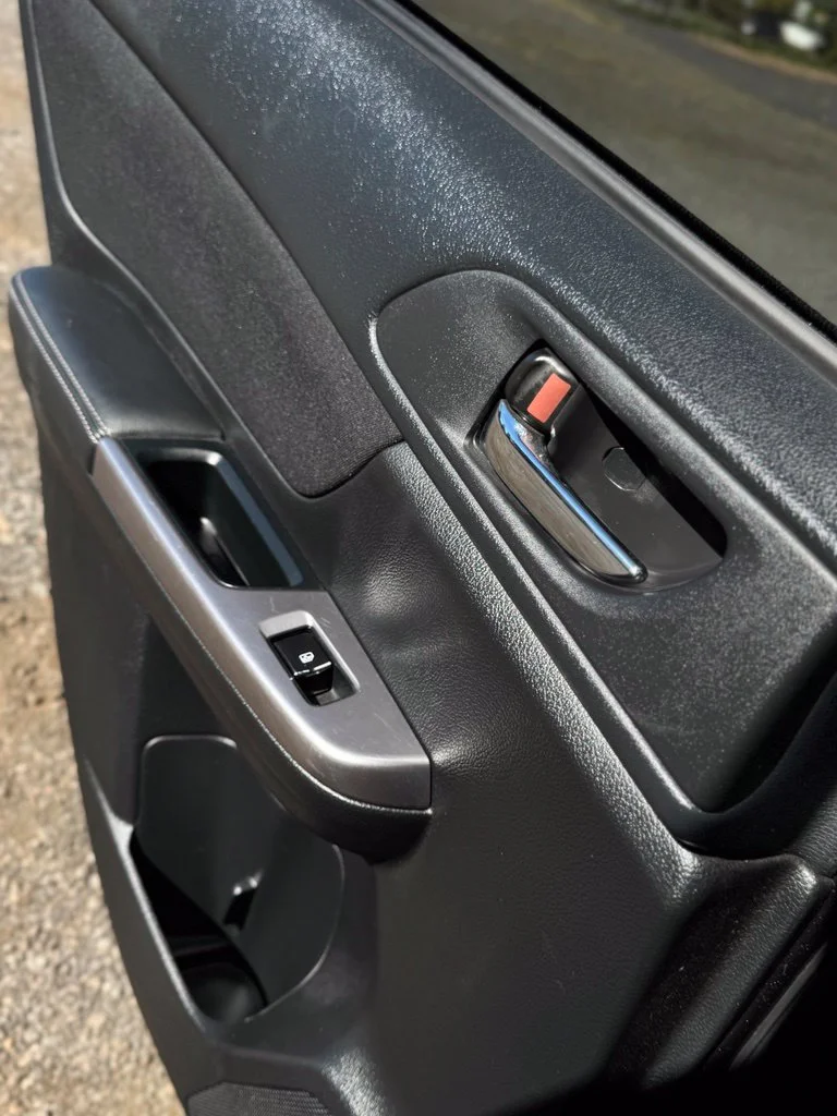 Used 2015 Dark Gray Metallic Subaru 2.0i Premium image 35