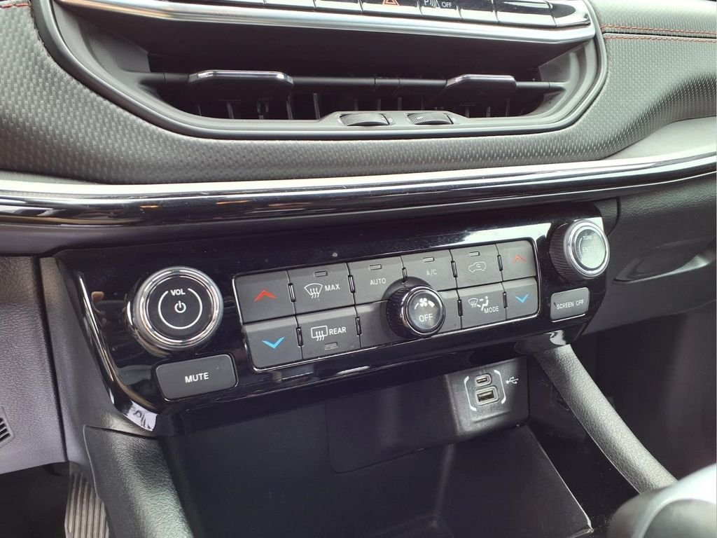 2025 Jeep Compass Trailhawk - Photo 13