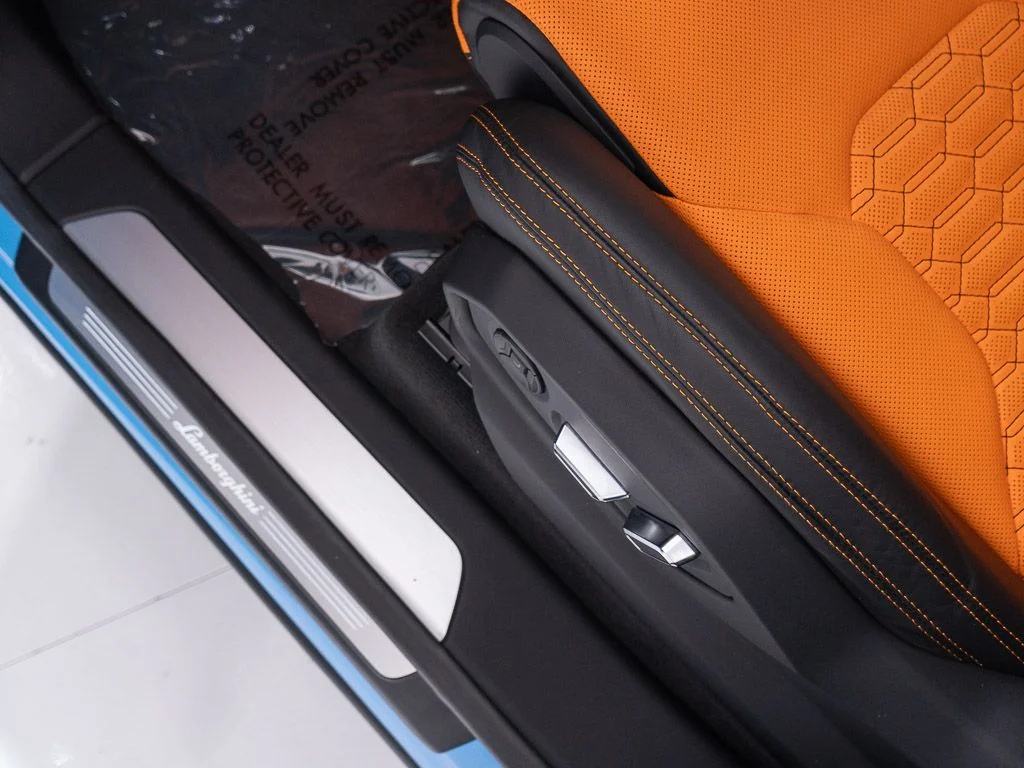 Used 2022 Blu Cepheus Lamborghini  image 12