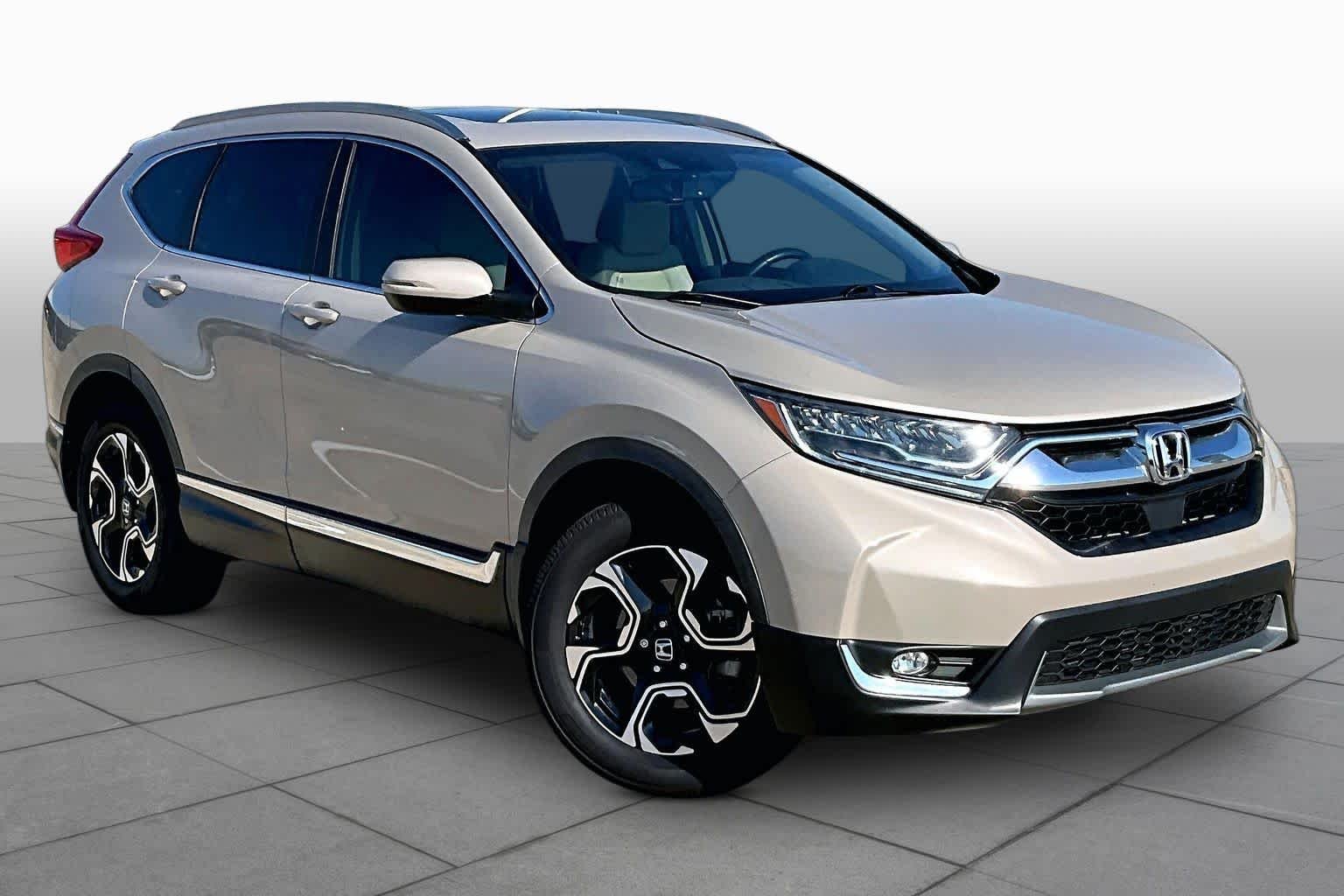 Used 2018 Sandstorm Metallic Honda Touring image 3