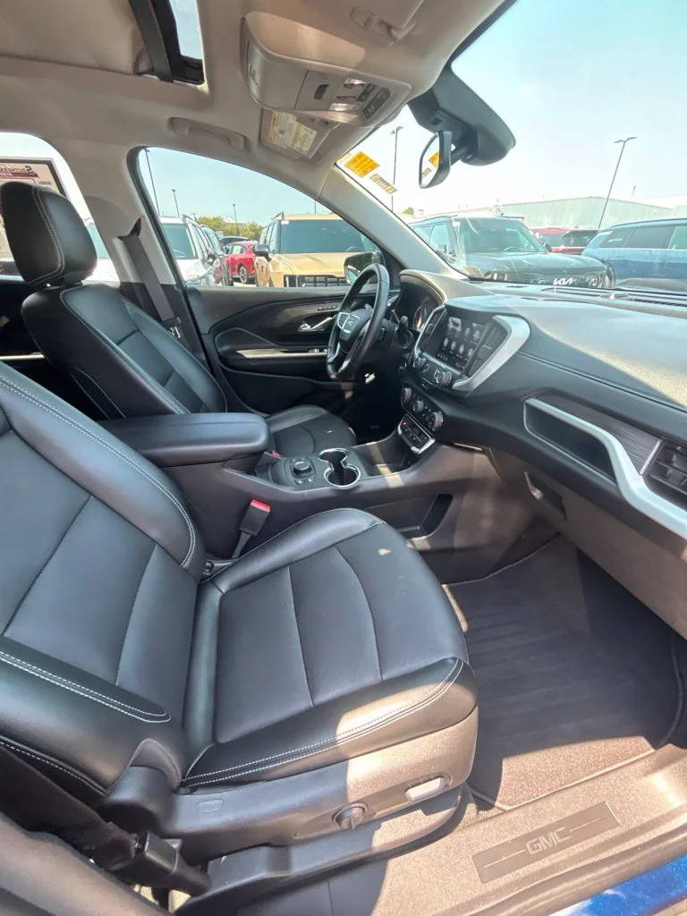 Used 2022 Blue GMC SLT image 24