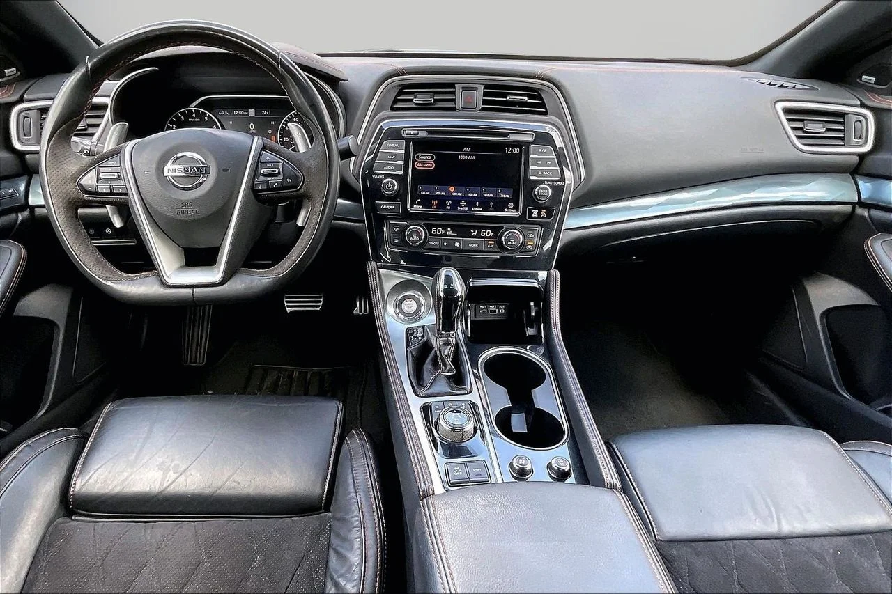 Certified Used 2021 Gray Nissan SR image 15