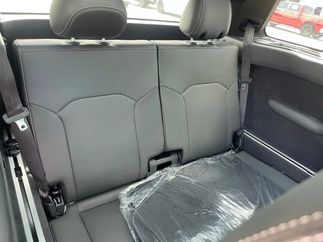 2024 VinFast VF 9 PLUS - Photo 21