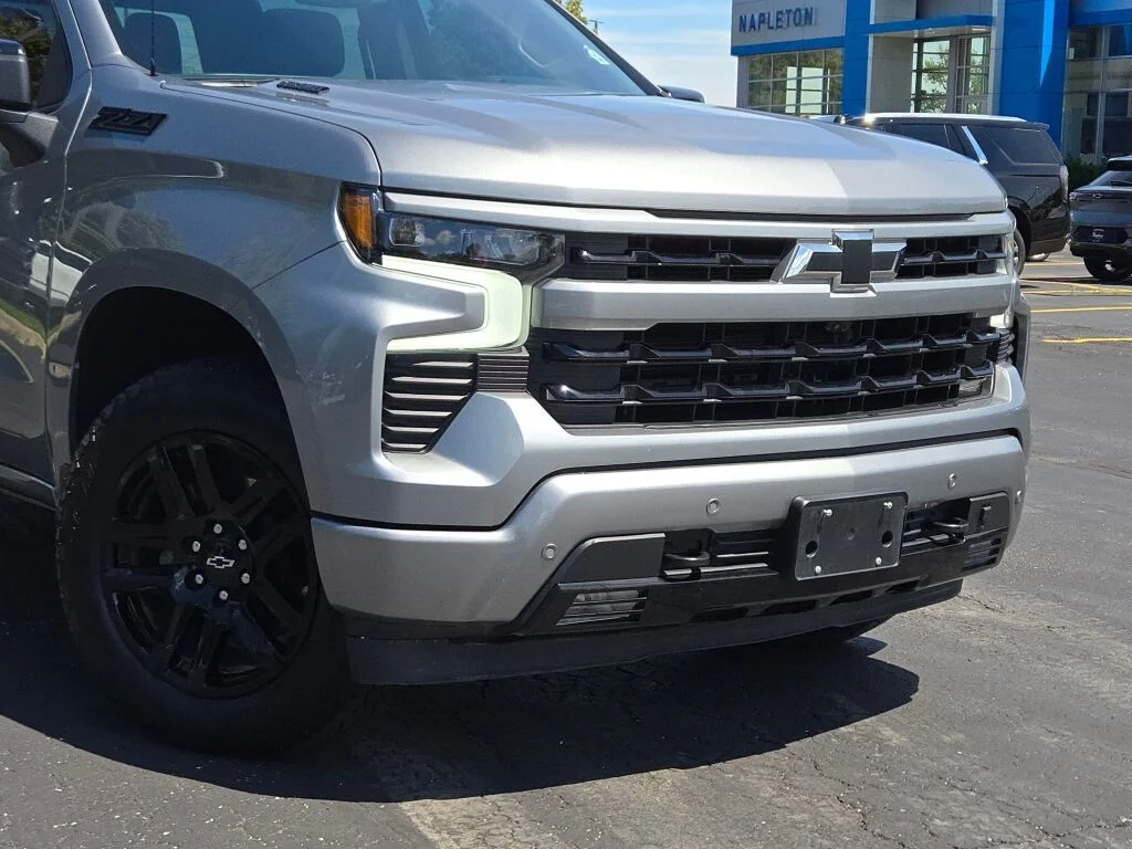 Used 2024 Gray Chevrolet RST image 2