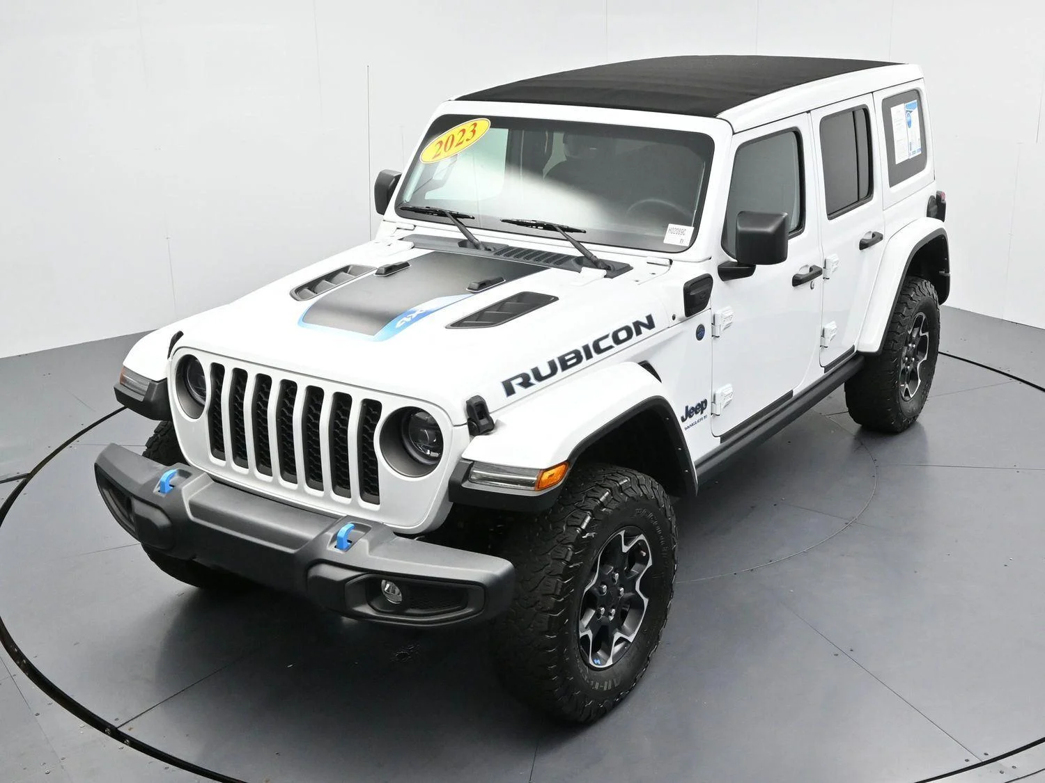 Used 2023 Bright White Clearcoat Jeep Rubicon image 41