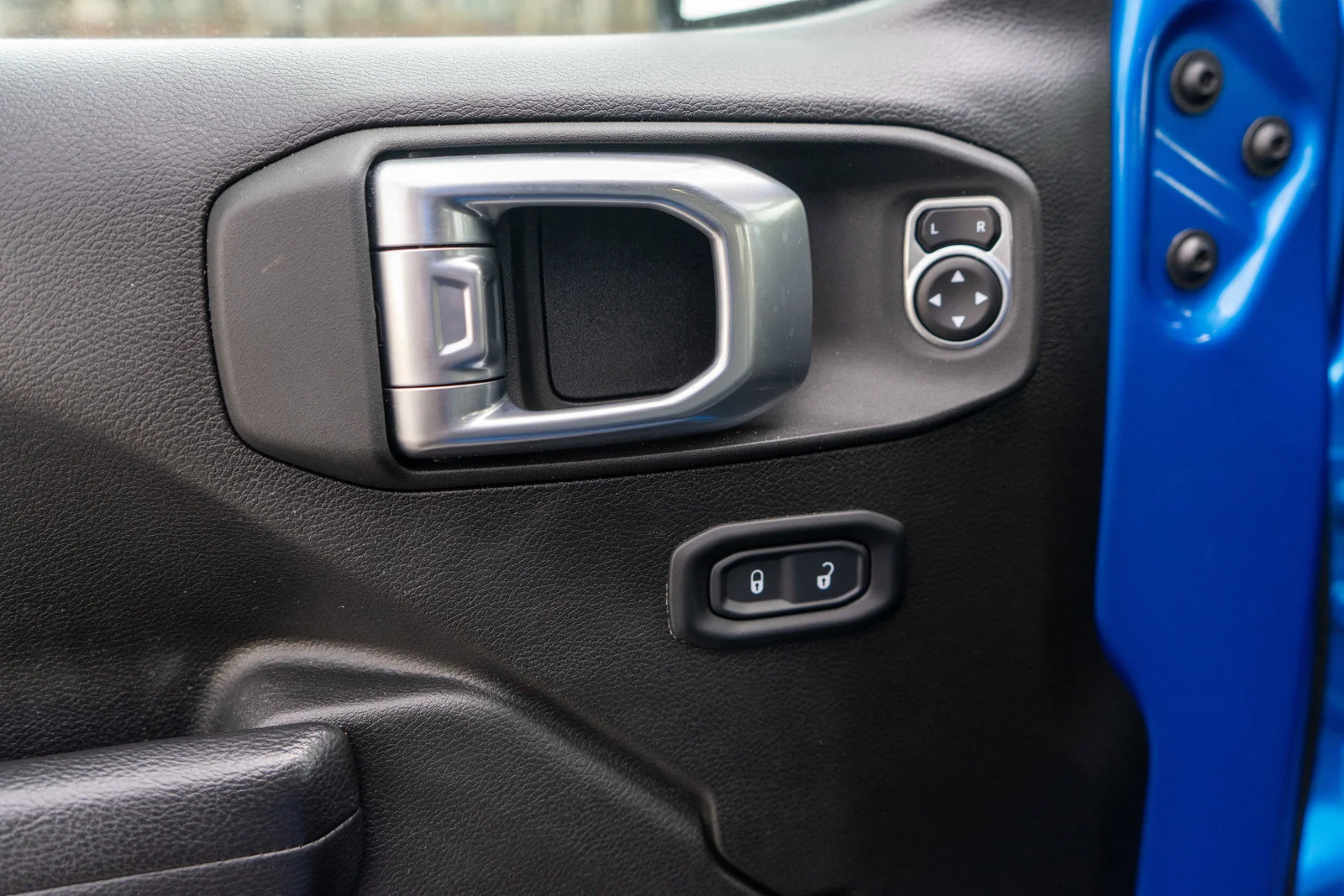 Used 2022 Hydro Blue Pearl Coat Jeep Unlimited Sport Altitude image 15