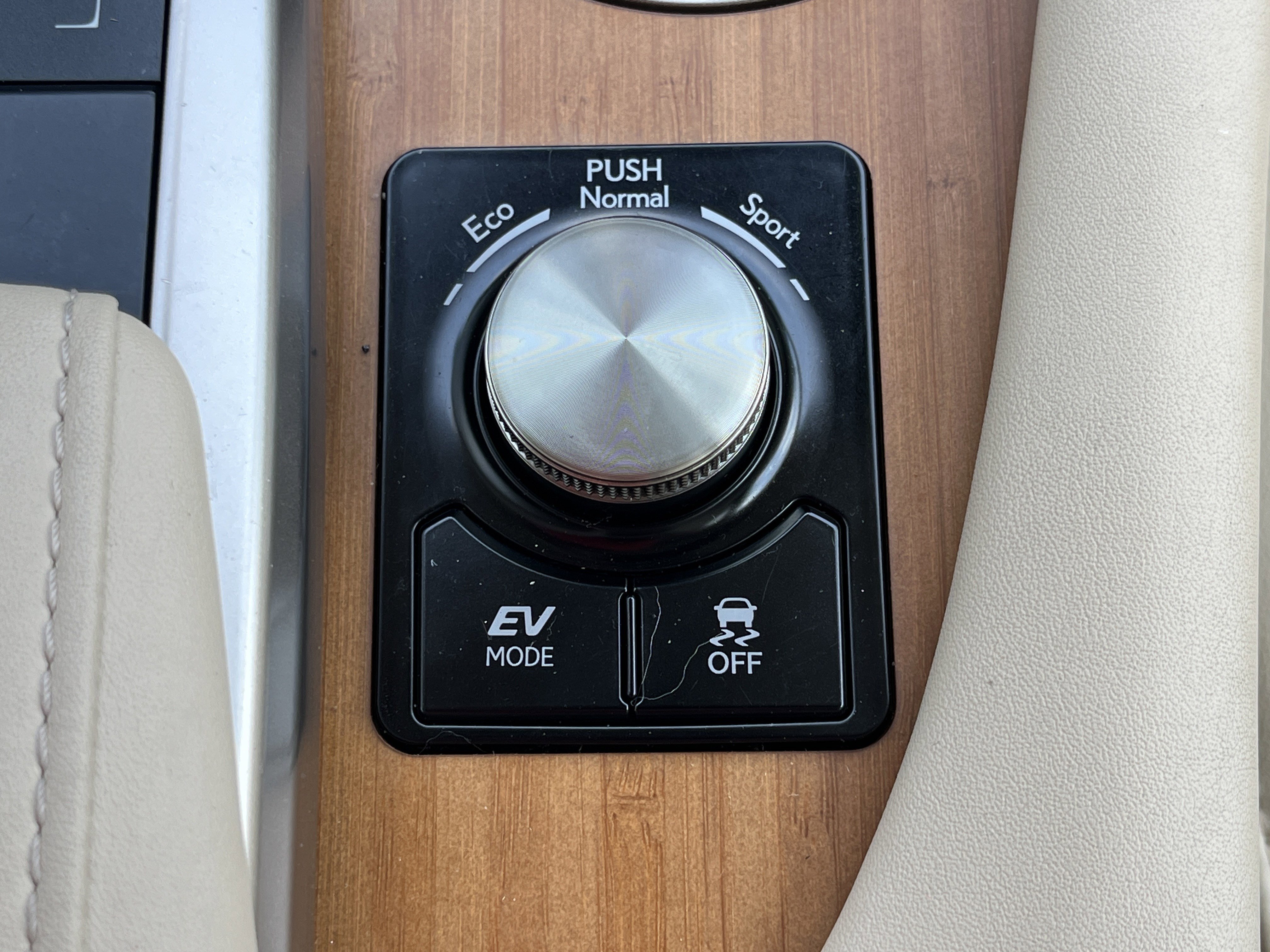 Used 2020 Eminent White Pearl Lexus RX 450h image 11
