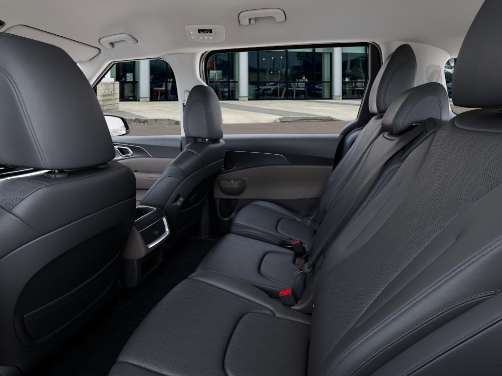 New 2026 Aurora Black Pearl Kia LXS image 18