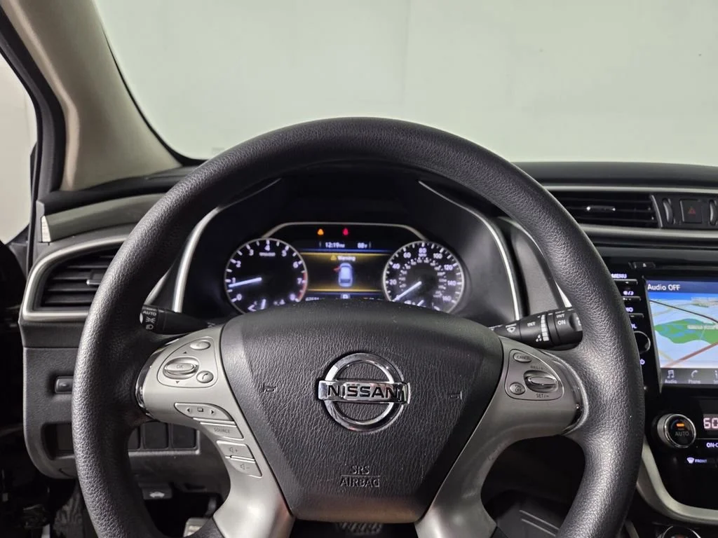 Used 2018 Magnetic Black Metallic Nissan S image 14