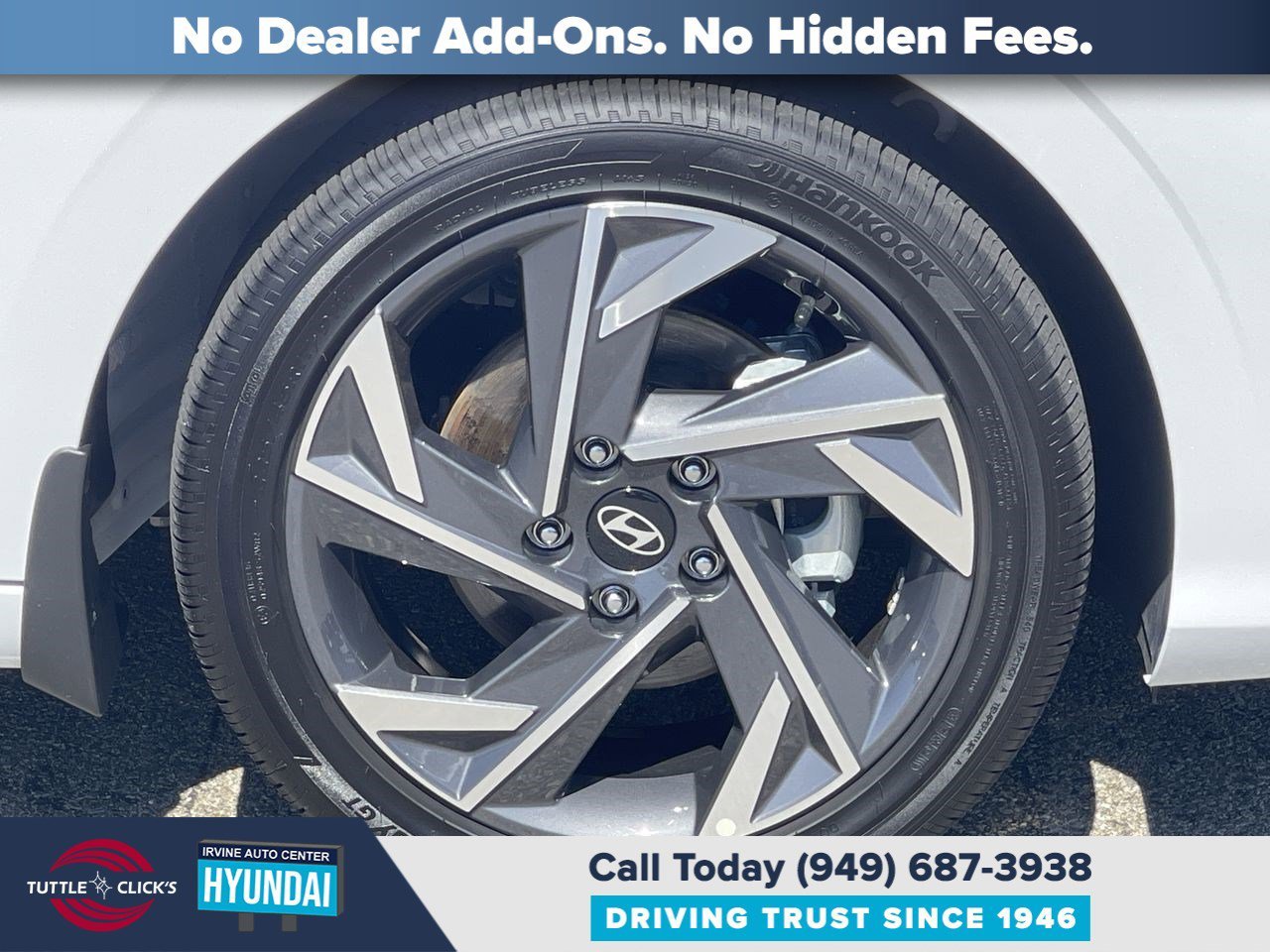 Used 2025 Serenity White HYUNDAI SEL CONVENIENCE image 10