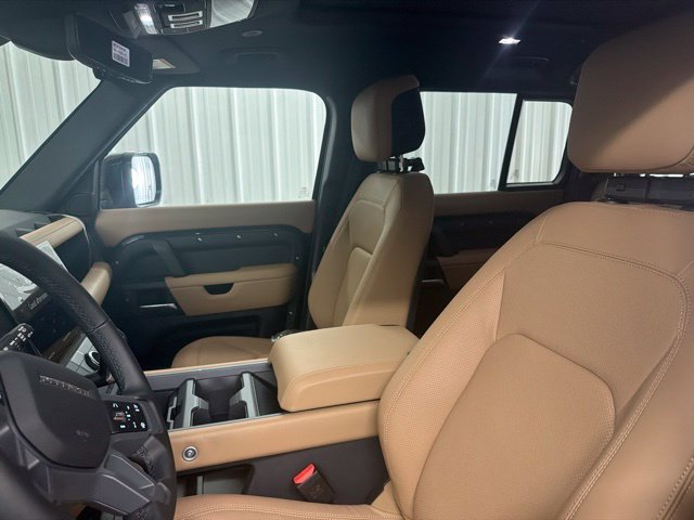New 2026 Santorini Black Land Rover S image 11