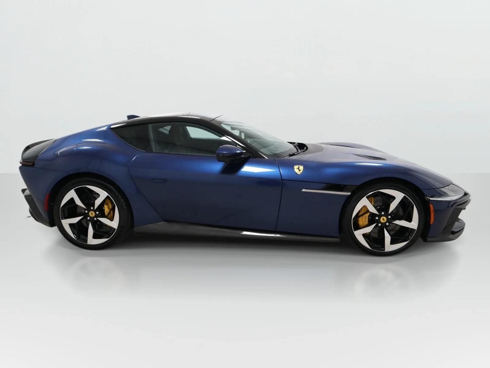 2025 Ferrari 12Cilindri Base - Photo 6