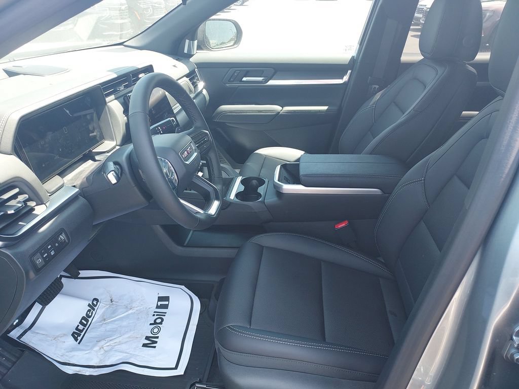 New 2027 Sterling Metallic GMC AWD Elevation image 12