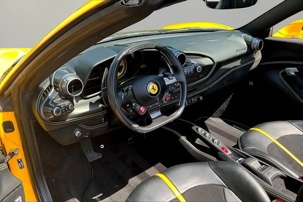 Used 2022 Giallo Modena Ferrari  image 15