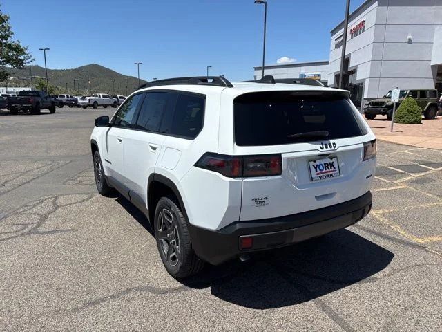New 2026 Bright White Clear-Coat Exterior Paint Jeep Laredo image 8