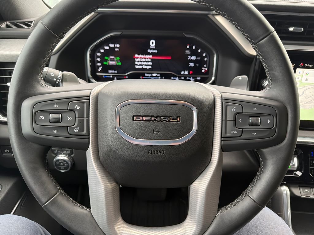 Used 2025 Onyx Black GMC Denali image 22