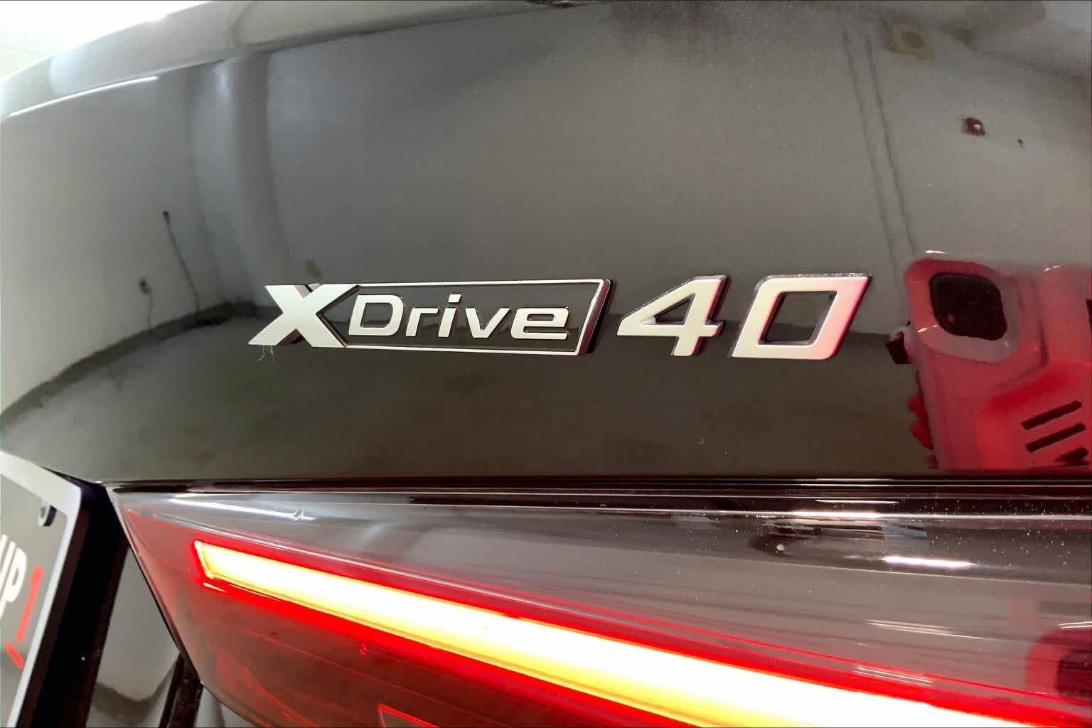 Certified Used 2025 Black Sapphire Metallic BMW xDrive40 image 9