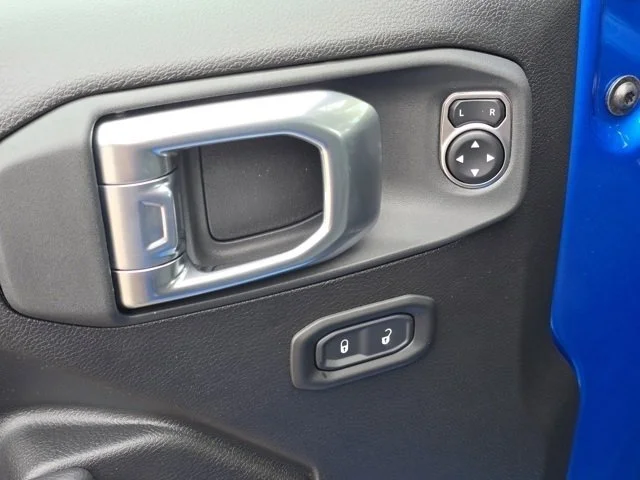 New 2026 Hydro Blue Pearl Coat Jeep Sport S image 32