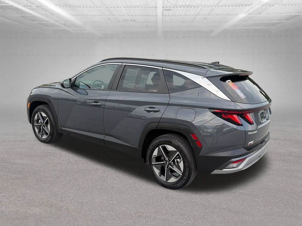 Used 2025 Gray Hyundai SEL image 4