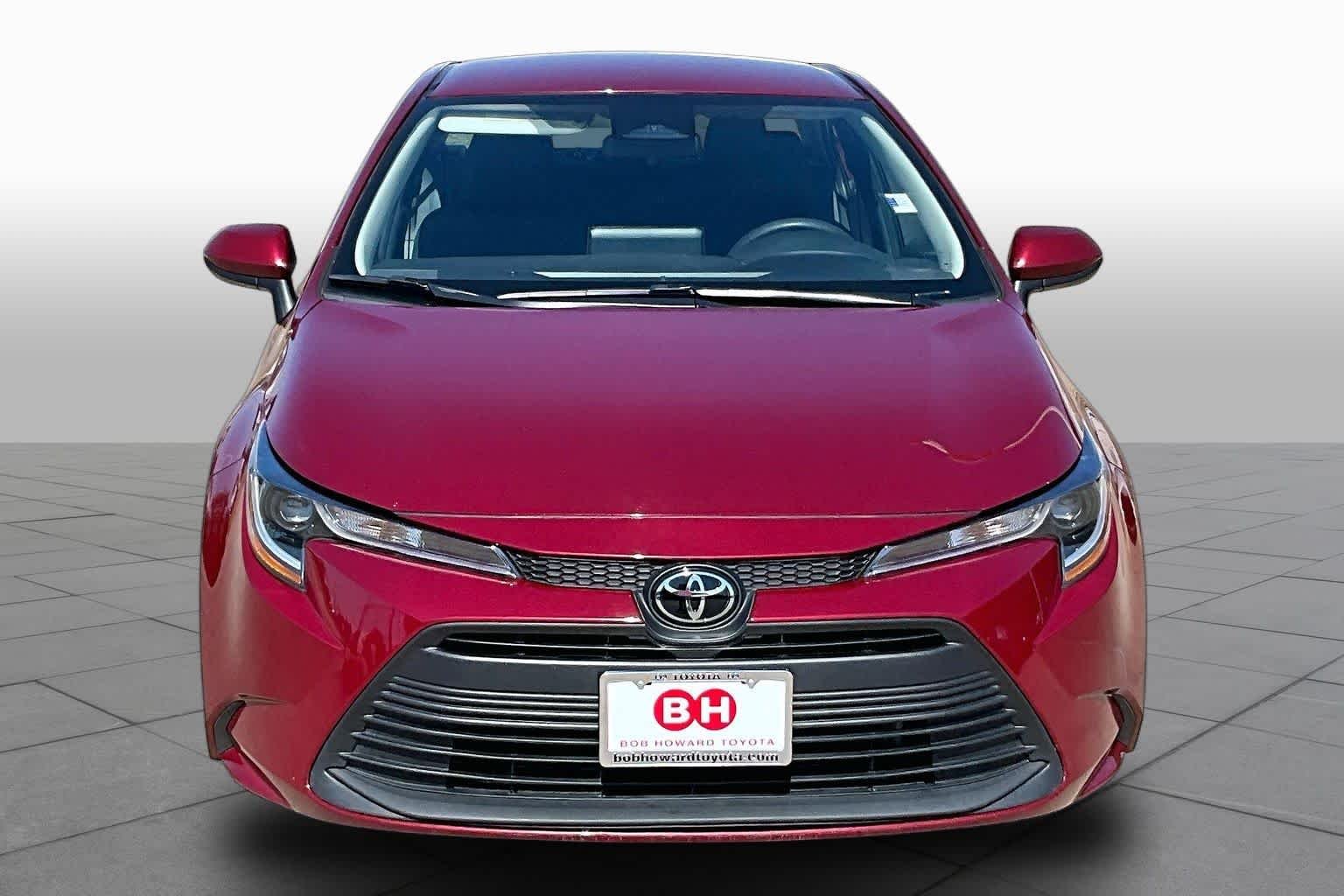 Certified Used 2025 Ruby Flare Pearl Toyota LE image 4