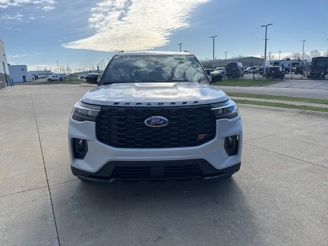 New 2026 Space White Metallic Ford ST image 42