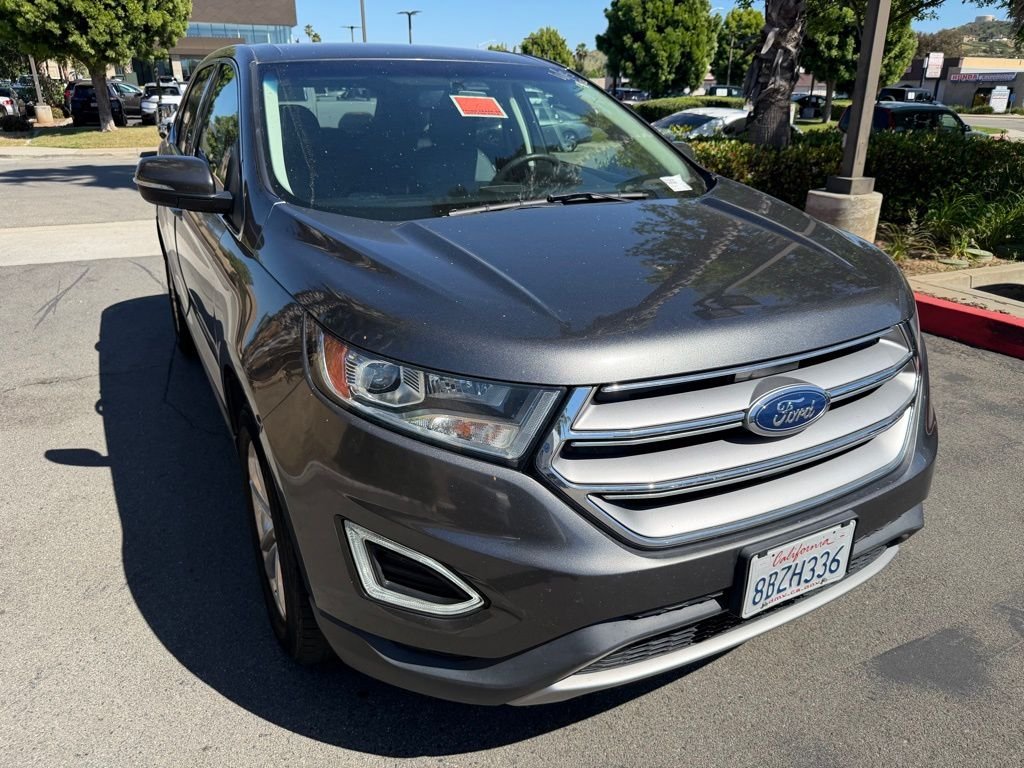Used 2018 Gray Ford SEL image 1