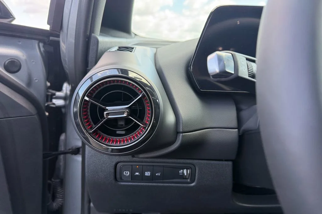 2025 Chevrolet Equinox EV RS - Photo 17