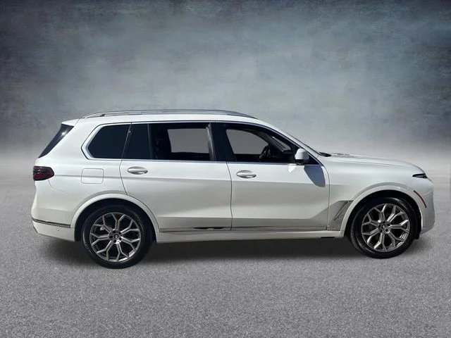Used 2023 White BMW xDrive40i image 5