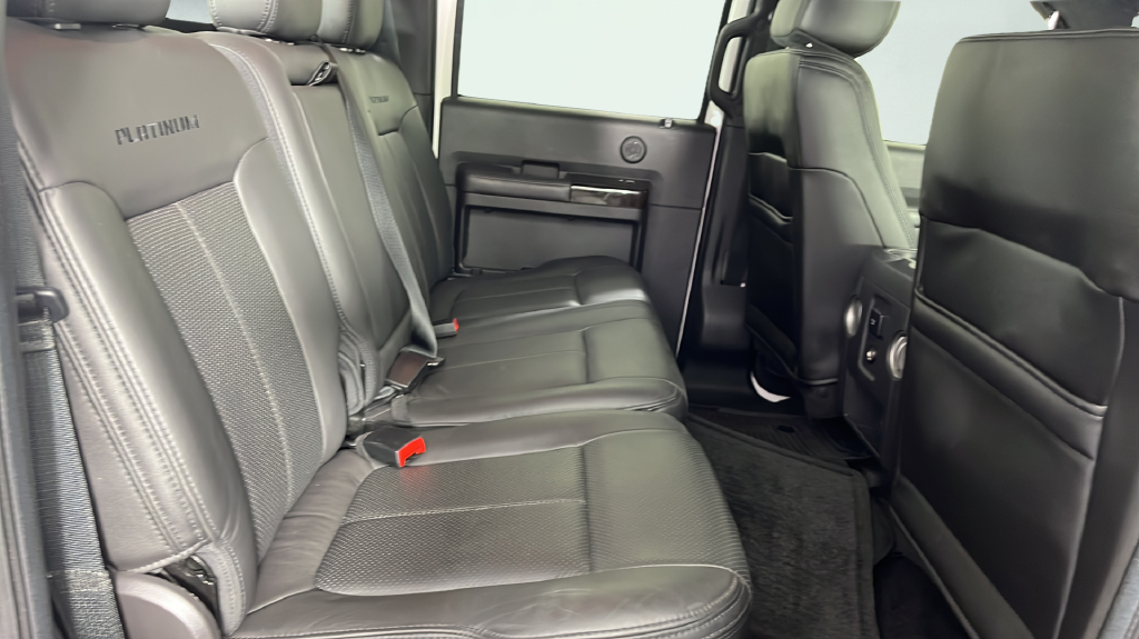 Used 2015 White Platinum Clearcoat Metallic Ford Platinum image 30