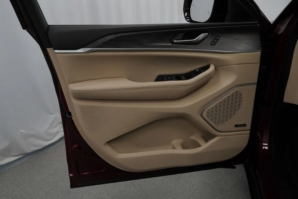 Used 2022 Red Jeep 4xe image 43