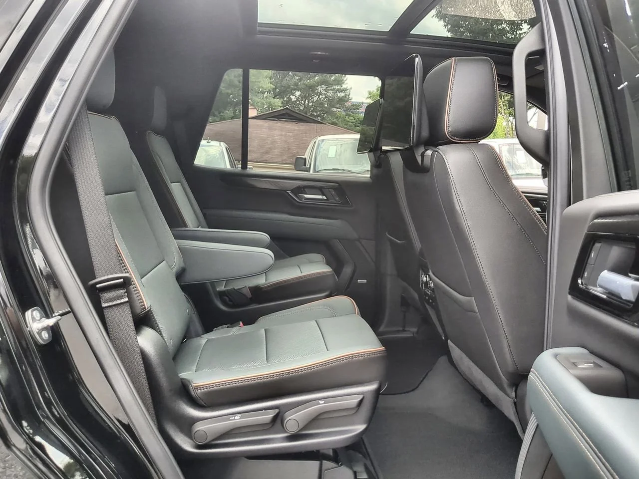 New 2026 Onyx Black GMC AT4 image 28