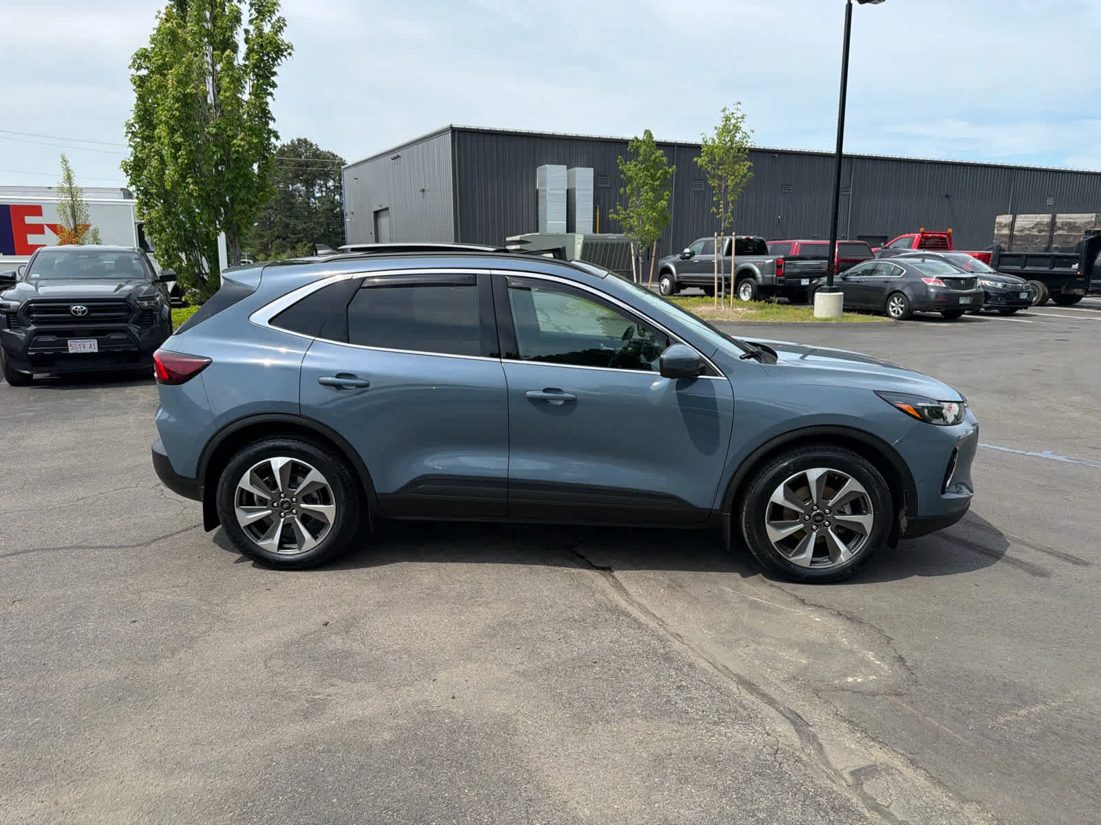 Used 2023 Vapor Blue Metallic Ford Platinum image 4
