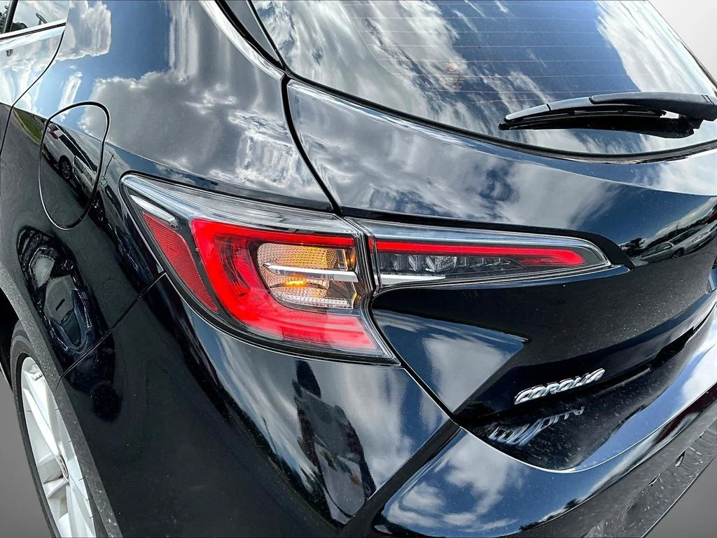 Used 2019 Midnight Black Metallic Toyota SE image 24
