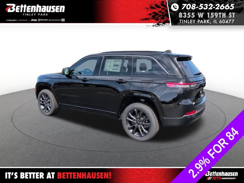 New 2026 Diamond Black Crystal Pearl-Coat Exterior Paint Jeep Limited Reserve image 11