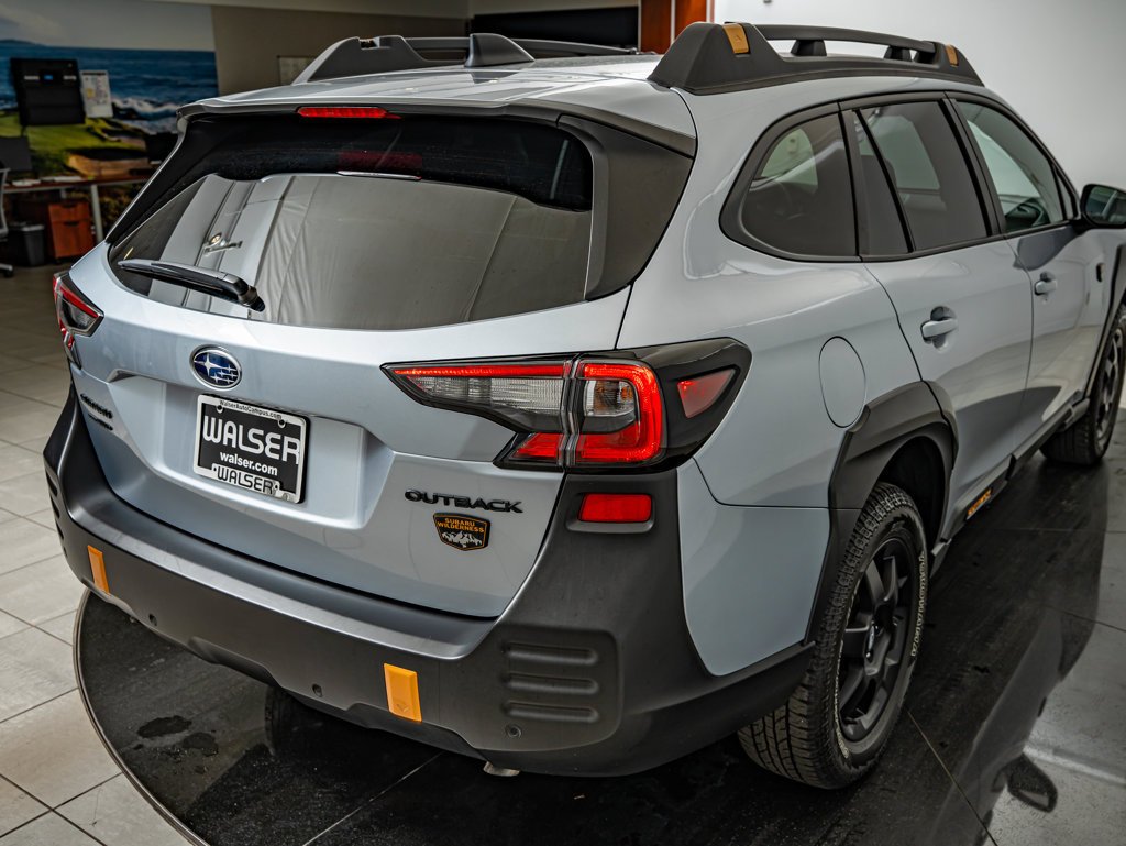 Used 2023 Ice Silver Metallic Subaru Wilderness image 17