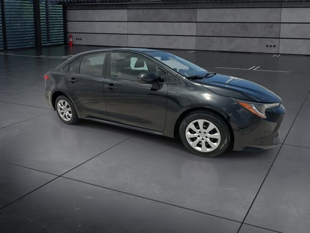 Used 2022 Toyota Corolla LE with VIN JTDEPMAE2NJ207123 for sale in North Miami, FL