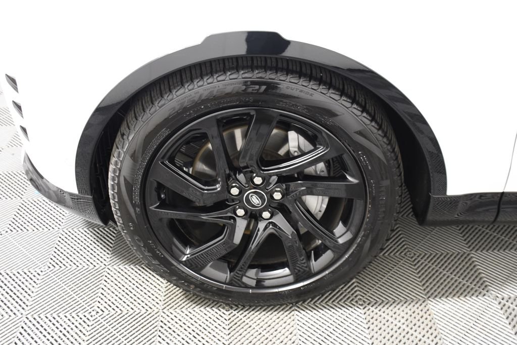 Certified Used 2025 Fuji White Land Rover Dynamic SE image 11