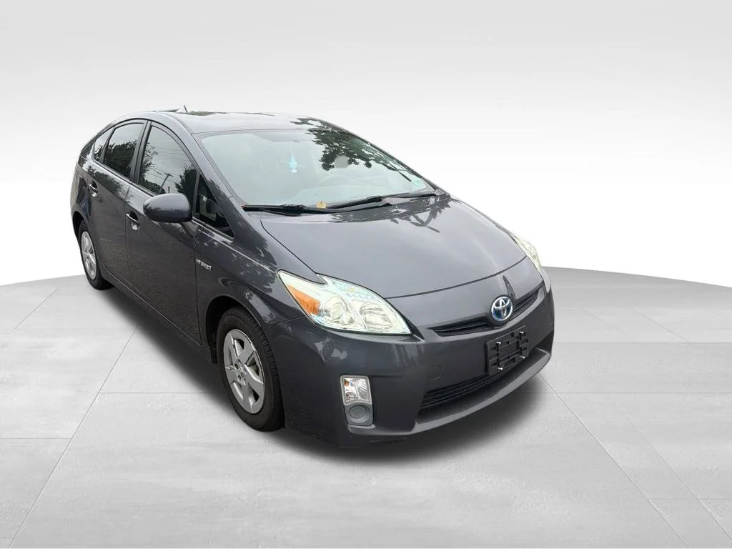 Used 2010 Gray Toyota III image 3