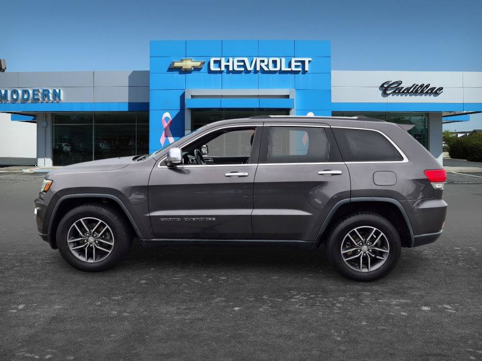 Used 2018 Granite Crystal Metallic Clearcoat Jeep Limited image 2