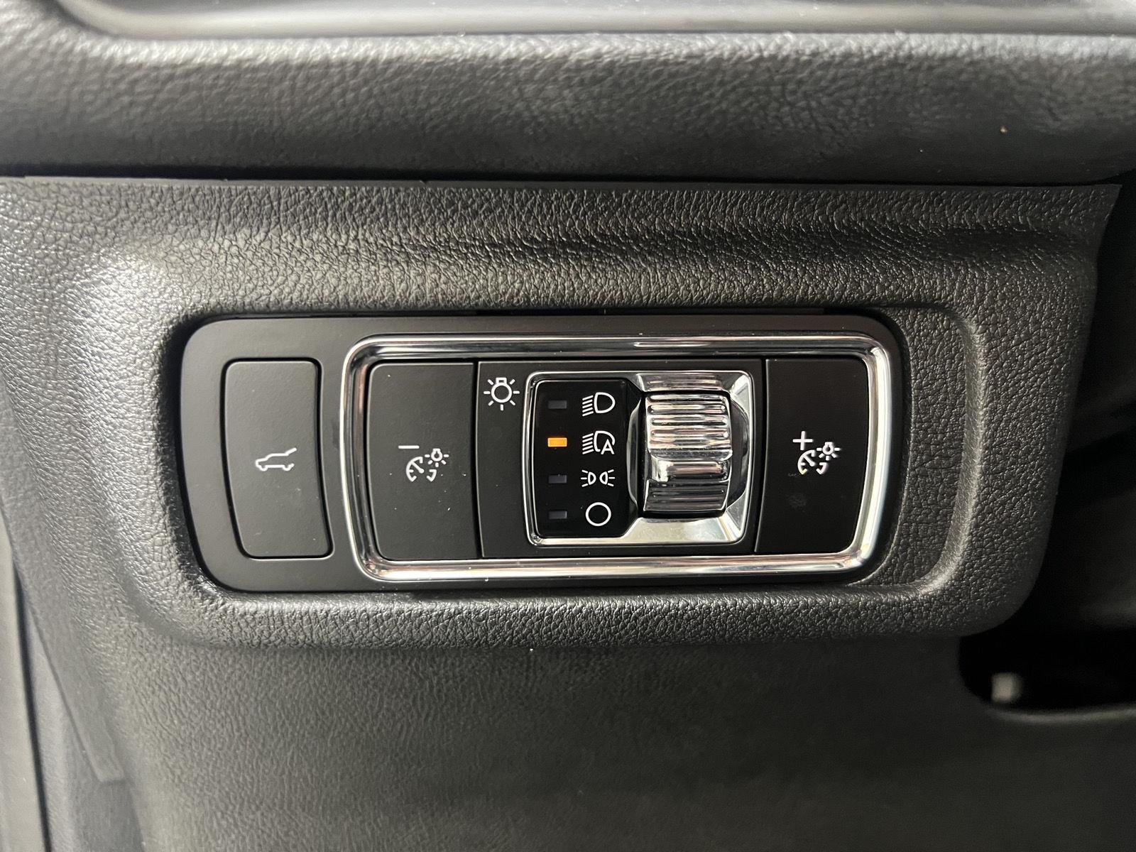 Used 2023 Silver Radiance Lincoln Standard image 16